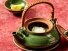 *【秋の会席】留椀/松茸の土瓶蒸し(一例)