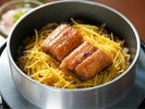 夕食一例【鰻釜めし】