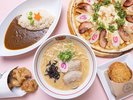 おやつタウンではベビースターラーメンを使った、ここだけのオリジナルメニューが楽しめます。