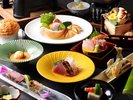 旬の恵みを彩り豊かにあしらい、四季折々の味覚を心ゆくまでご堪能いただけます