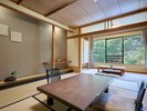 【スタンダード】谷川岳を望むスタンダード和室10畳+堀りごたつ(4.5畳)