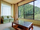 【スタンダード】谷川岳を望むスタンダード和室10畳+堀りごたつ(4.5畳)