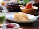 【朝食】地元・岩田の卵を使用した、ふんわり特製卵焼き。素材の甘みとやさしい口どけをお楽しみください