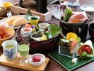 【朝食】彩り豊かな旬の恵みと手作りの味わいで、贅沢な朝時間をお過ごしください