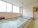 *【サウナ付き大浴場（男湯）】電子波水処理装置を設置し、温浴効果の高さが期待できます。