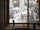 雪景色のべにや