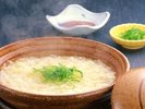 地元のコシヒカリを使用、温泉水を使って仕上げた胃腸に大変やさしい大好評の温泉粥。