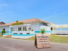 �yThe BEACH BURGER HOUSE�z
