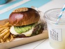 The BEACH BURGER HOUSE�̃n���o�[�K�[