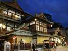 道後温泉本館も近い。当館から徒歩1〜2分♪