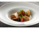 白身魚のアクアパッツァ(魚料理の一例)