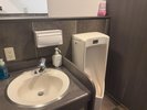 東棟1階 男性トイレです。