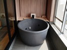 【洋モダンスイート和洋室】循環ろ過式の天然温泉露天風呂は24時間適温をキープ!