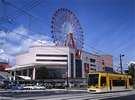 【観光】ホテルから徒歩2分の鹿児島中央駅にある「アミュプラザ」。お土産や焼酎などはここで!