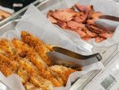 【朝食バイキング】鶏飯や特製カレー、焼きたてパン等をご用意