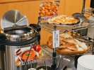 【朝食バイキング】鶏飯や特製カレー、焼きたてパン等をご用意