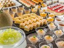 毎週日曜&祝日の朝食は「朝からデザートフェア」通常の朝食料金でご利用いただけます。