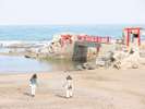 【番神神社】広大な浜辺がすぐ目の前に広がっています