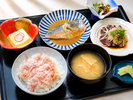 館内お食事処「うめの里」平日限定日替わり定食の一例