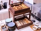 お好きなパンをお選びください