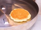 パンケーキマシンでいつでも焼き立てのパンケーキをどうぞ