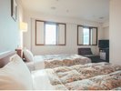 【ツインルーム(例)】ベッド2台(130p×200p)/部屋の広さはゆったり25u/お子様添寝可