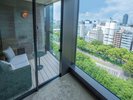 プレミアキングパークビューバルコニー付き