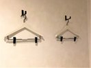 各お部屋にはハンガーをご用意しております。