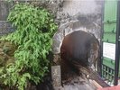 【走り湯】日本でも珍しい横穴式源泉で、日本三大古泉の一つです。