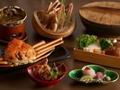 小ぶりな蟹を2杯使用した蟹尽くし。1杯は蟹しゃぶとお造りに、もう1杯は焼き蟹か蒸し蟹で