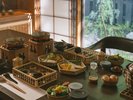 【朝餉 通年】丹後但馬の旬の素材を多彩に取り入れ、料理長のやさしさが伝わる料理の数々