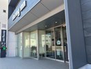 ◆立体駐車場入口はホテル正面のすぐ脇にございます。