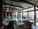 【別館大浴場】とろっとろの湯で岩造りお風呂でゆったり♪『ばらの湯』