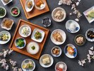 金沢や北陸の新鮮な食材を中心に 、 全国から旬の味わいを集めた朝食をご堪能下さい。