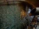静寂と湯音が混ざり合う至福の瞬間・・・