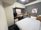 【シングルルーム】ベッド幅:120×196(cm)※景色が見えないお部屋です