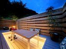 【グランピング離れVILLA】部屋からすぐバルコニーへでられます