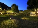 ・【ライトアップ】日が暮れるとライトアップ。昼間と違う雰囲気もお楽しみいただけます。