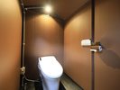 【リバーサイド・ドーム】露天風呂付・個別のトイレも備わっております