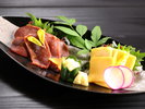 別注料理:馬刺しの盛り合わせ