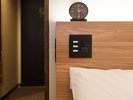 ■ワイドデスクシングル(ダブル) 前室との仕切りは扉がございます。「私の部屋」でどうぞごゆっくり。