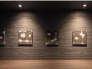 廊下の壁にもアートを