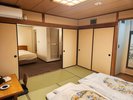 和洋室は広々30平米ございます♪6名様までご宿泊可能!