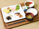 ・【ご朝食】地元食材にこだわったバイキング形式