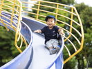 【アイランドシティ中央公園】ホテルから徒歩約10分。「こどもの広場」には大規模複合遊具もあります!
