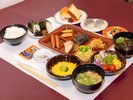 朝食バイキング