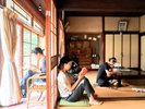 共有スペースでは、各々がそれぞれの時間を過ごします♪