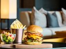 ラウンジ「アクア」|SIGNATURE 和牛バーガー