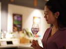 色合い美しいカクテルも豊富!今夜は西伊豆に乾杯!
