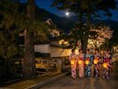 色浴衣で城下町の提灯夜会。記念日にいかがですか?提灯も貸し出しします。